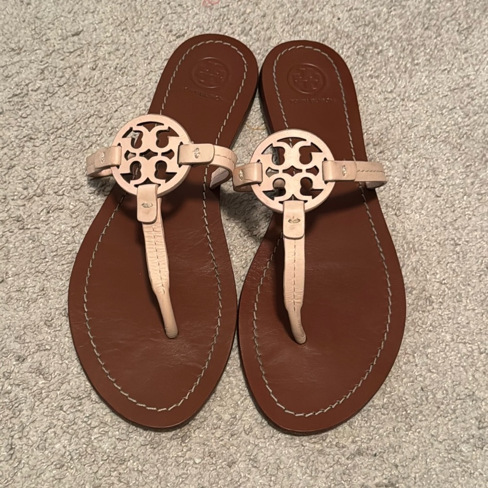 Light pink Tory Burch sandal